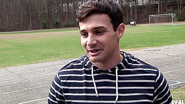 Mature white gay dude sucks and fucks a stranger outdoors