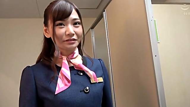 Sweet Kaede Mai pleases a neighbor by slurping on his dick