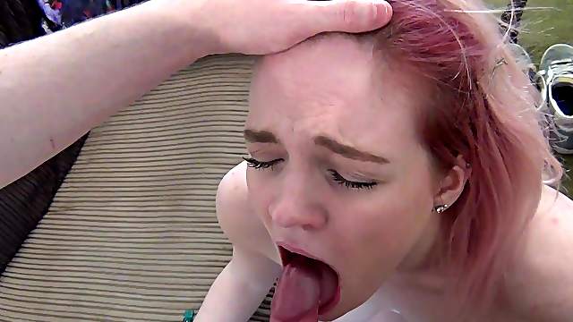 Carly Rae uses her mouth to make him finish in minutes