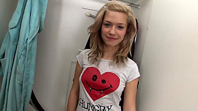 Thirsty blonde teen slut Bibi Noel needs cum in her slutty mouth