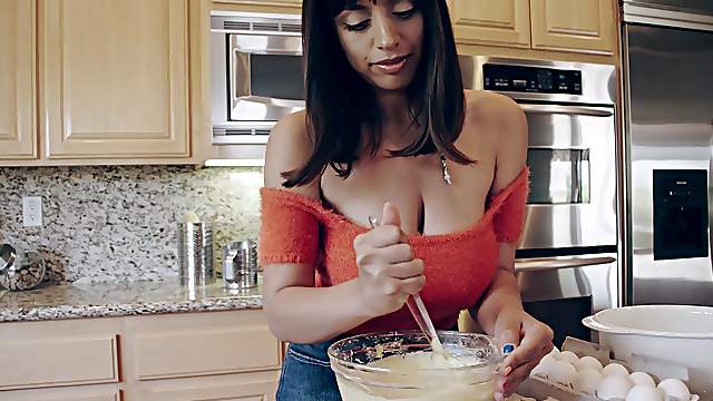 Hardcore missionary fuck in the kitchen and a cumshot for Ella Knox