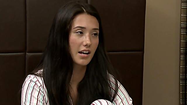 Simone Sonay and Eva Lovia want to please each other's cunts