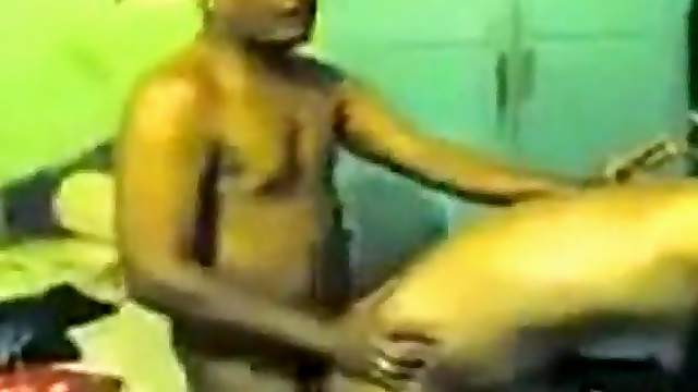 Gay Indo tanpa pelana (bercinta panas saat merokok)