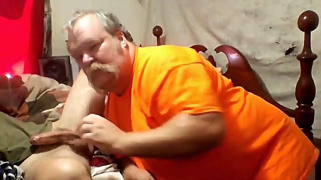 I love to service service gay strangers off craigslist gay love