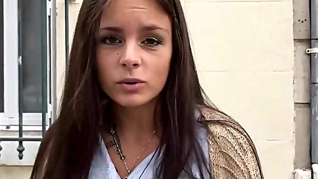 Rattige bitch invites asylum seekers to fuck!
