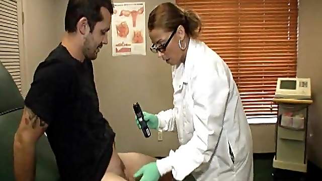 Mature doctor with pierced nipples makes her patient cum fast