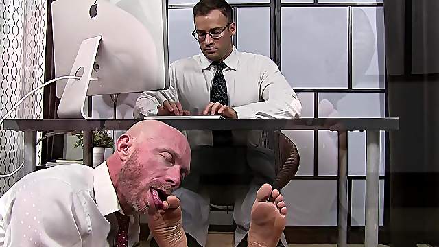Business dudes decide to take a brake and lick each other's feet