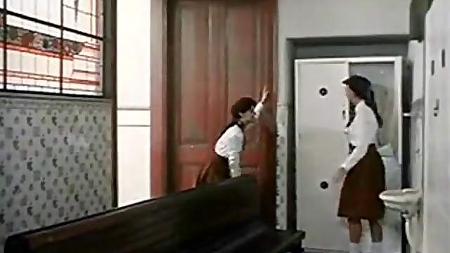 Beautiful story of German lesbians in college