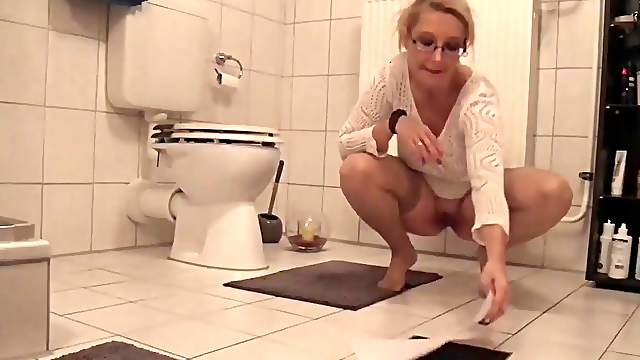 Auf den wife Boden gepisst German amateur Dirtytalk Iloveass