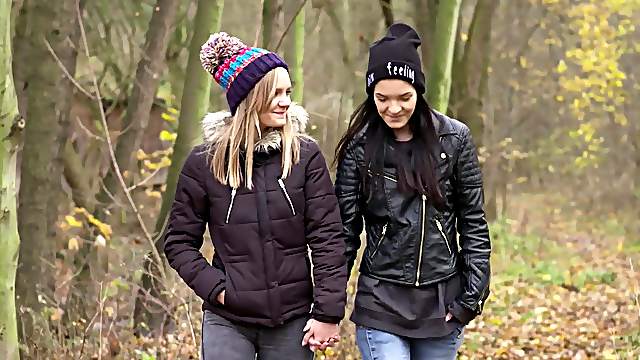 Lecette Nice loves kissing her best friend and they have lesbo sex