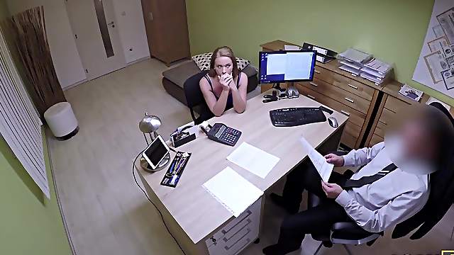 Student chick gives her pussy to stranger for necessary cash