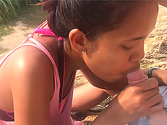 Public blowjob from Thai teen girlfriend who finished it off at home