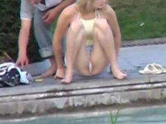 Cámara Espía Voyeur Atrapa Muchas Polleras Abiertas En Público