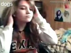 Свободное от учёбы время озабоченная первокурсница тратит на порно приваты