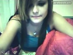 Horny Brunette Teen Fingering on Webcam