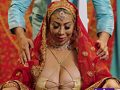 Chudai: A busty Indian MILF cheats on her husband with a perverted masseur