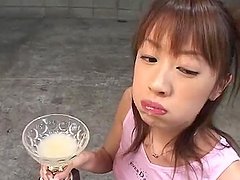 Напоить кончой молоденькую японскую минетчицу для них было делом чести