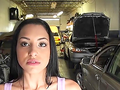 Smoking hot brunette angel gives a damn good head