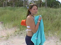 Amateur slut gives a handjob to her BF in the field