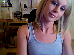 Flirtatious Li Ann meets a guy online & teases him on webcam