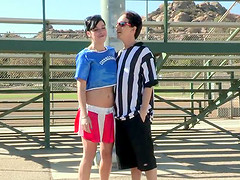 Randy coach wants to play with a good-looking babe's wet spot