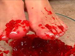 Foot fun with food on her toes then he cums on her feet