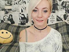 Seductive Pretty Babe Dance and Masturbate