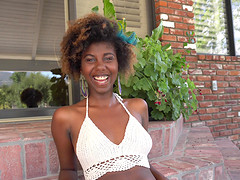 Daizy Cooper shares her desire towards an interracial sex session