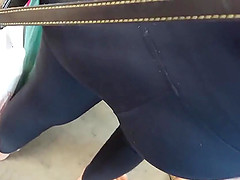 Spycamming Great Teen Ass In Public