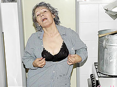 Amateur mature and granny cock sucking pictures compilation