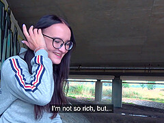 Beautiful Sasha Sparrow is the real queen of a blowjob and outside sex
