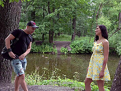 Henna Ssy spreads her legs for the best cum ever with a stranger