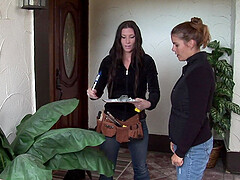 Ariel X and Heather Silk flashing their tits and eatin pussy