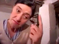 Deutsch wife gets morning cock and cum load in her mouth