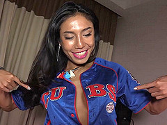 Thai shemale Mos pumps her ass-hole to stretch it up for comfortable bareback anal fucking.