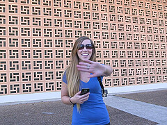 Amateur girl Kaylee Banks takes money to have a nice quickie